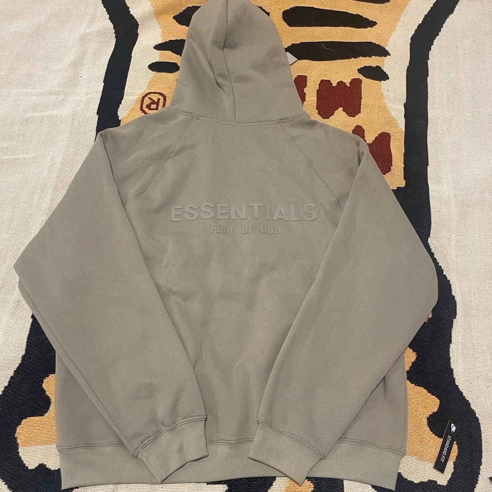 Essential hoodie - Picture 2 of 3